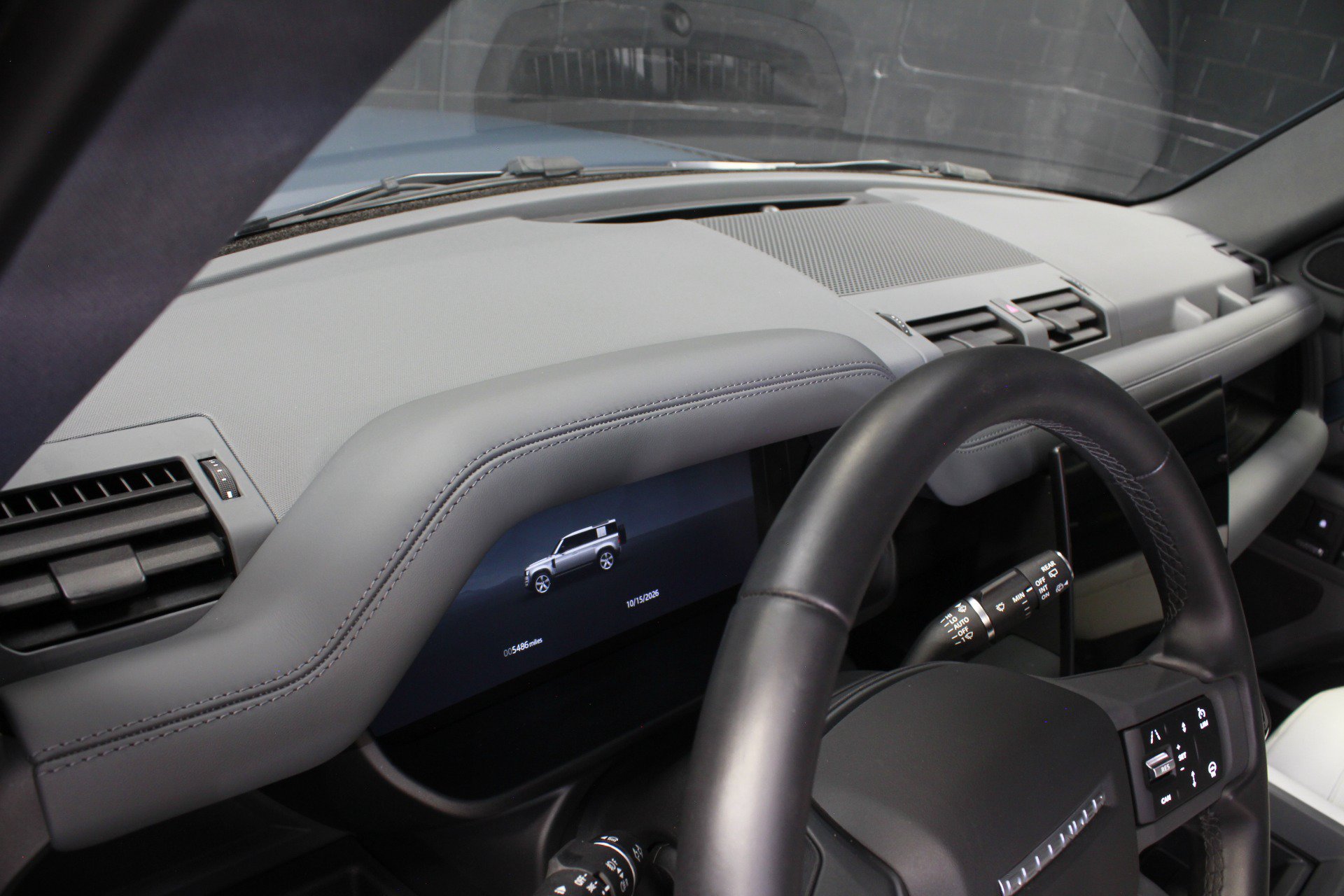 Used 2026 Land Rover Defender 110 X-Dynamic SE AWD/4WD image 46