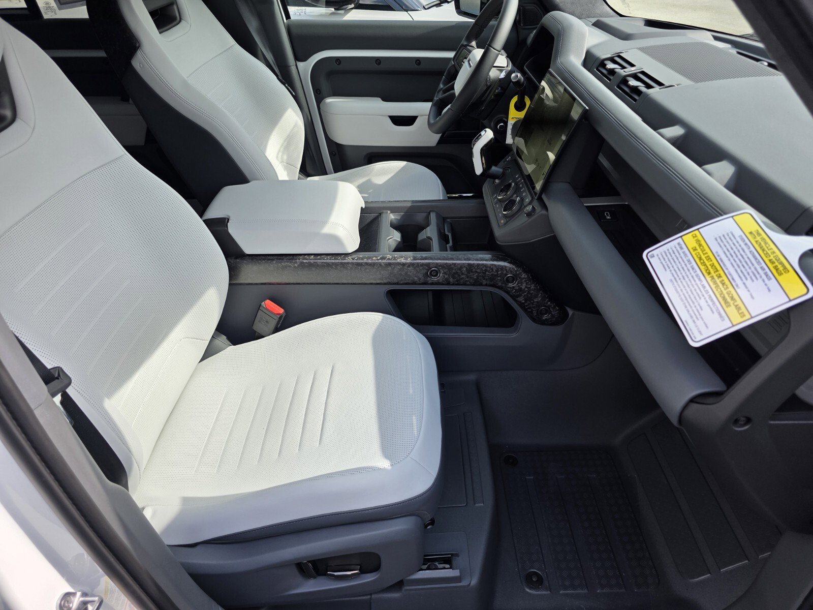 New 2026 Land Rover Defender 110 AWD/4WD image 3