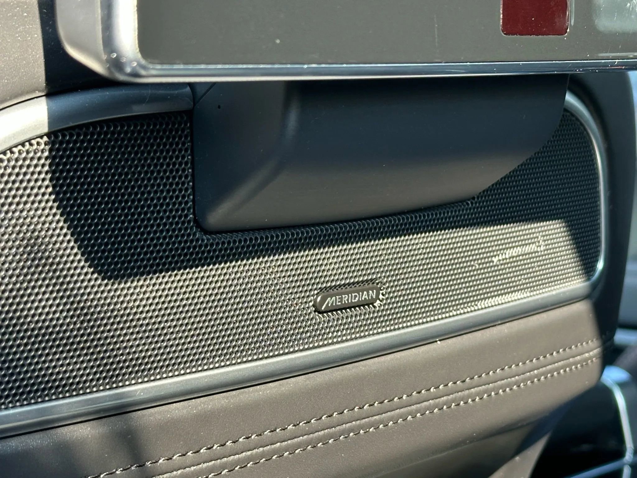 Used 2015 Land Rover Range Rover Long Wheelbase Autobiography image 21