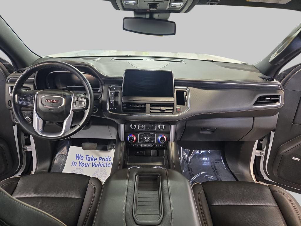 Used 2023 GMC Yukon XL SLT AWD/4WD image 9