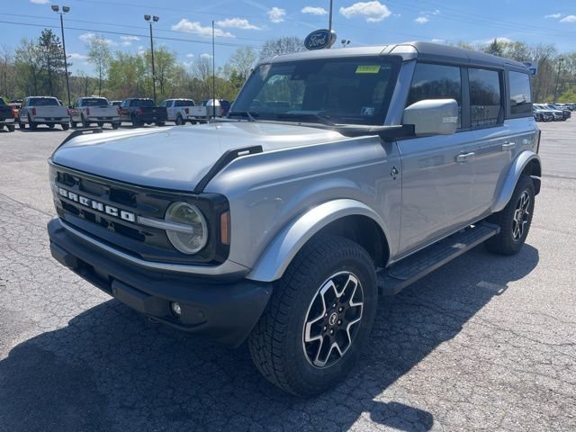 Used 2024 Ford Bronco Outer Banks AWD/4WD image 10