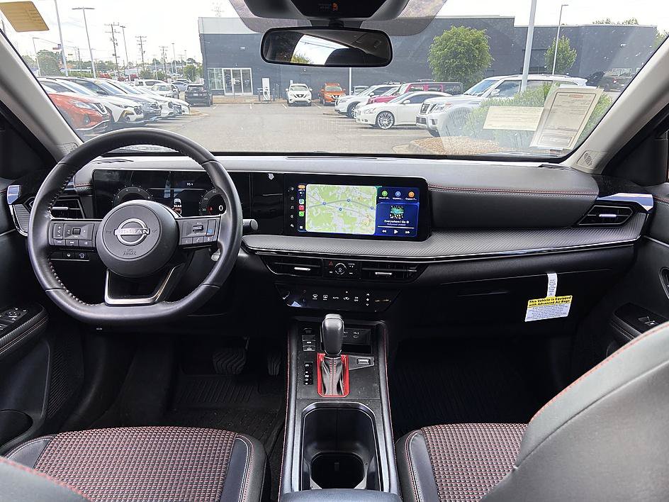 Certified 2025 Nissan Kicks SR FWD image 16