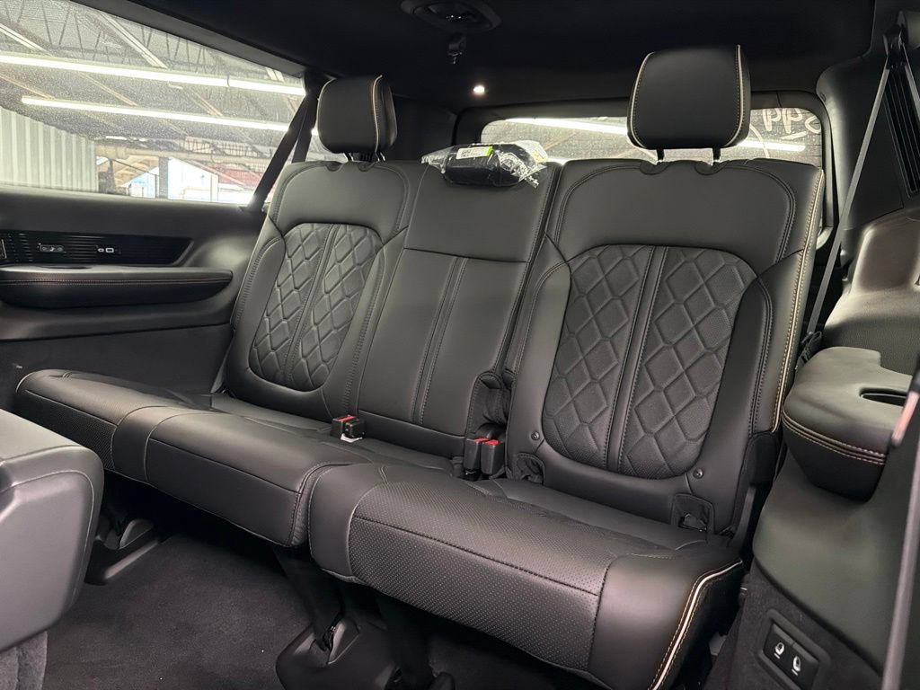 New 2026 Jeep Grand Wagoneer L Summit AWD/4WD image 12
