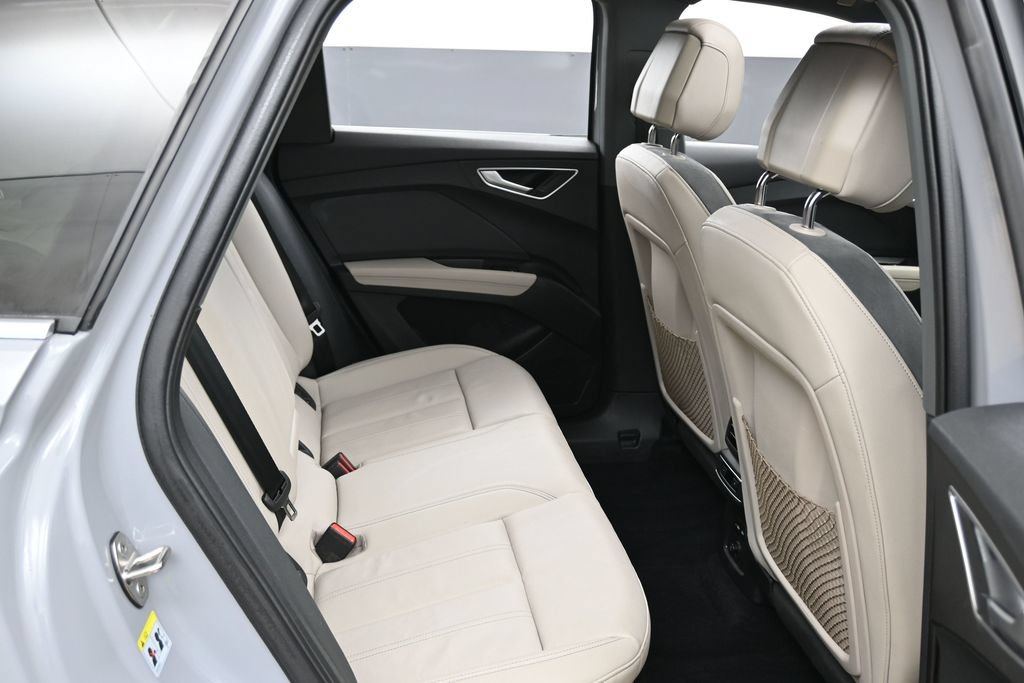 Used 2024 Audi Q4 e-tron Premium AWD/4WD image 33