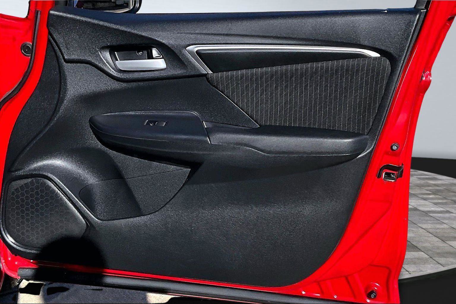 Used 2020 Honda Fit EX image 24