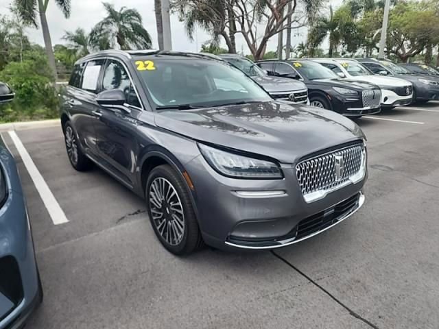 Used 2022 Lincoln Corsair Reserve video 2