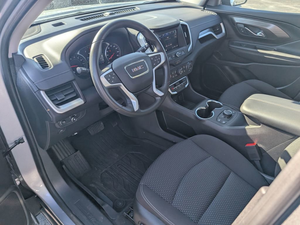 Used 2024 GMC Terrain SLE w/ Driver Convenience Package image 12