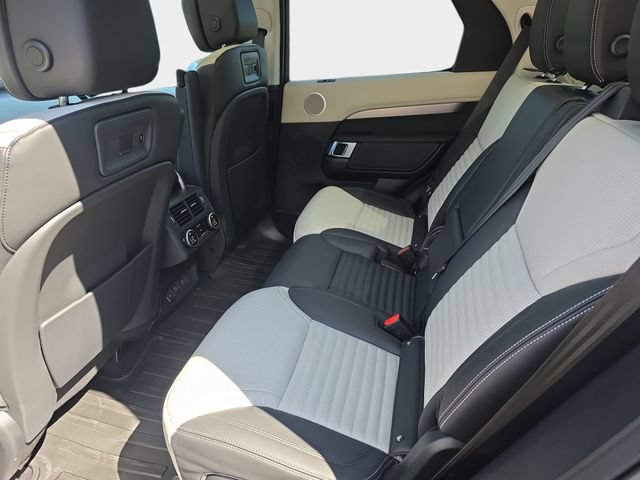 New 2026 Land Rover Discovery Limited Edition AWD/4WD image 11