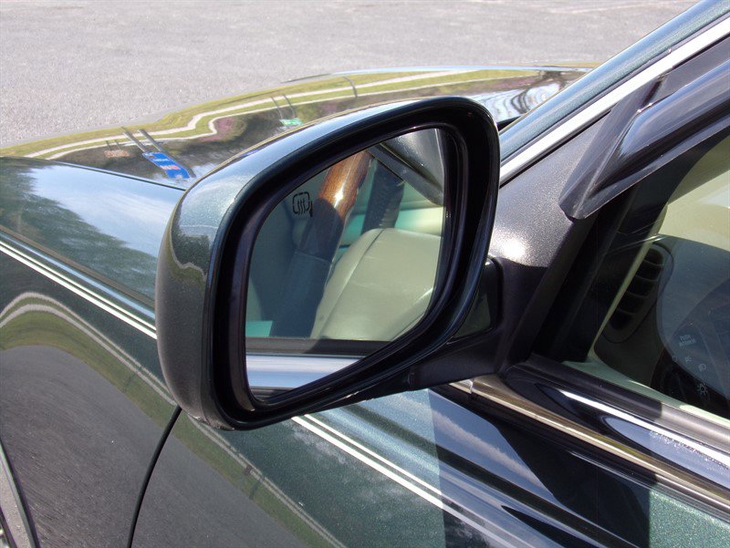 Used 2002 Lincoln Town Car Signature RWD image 13