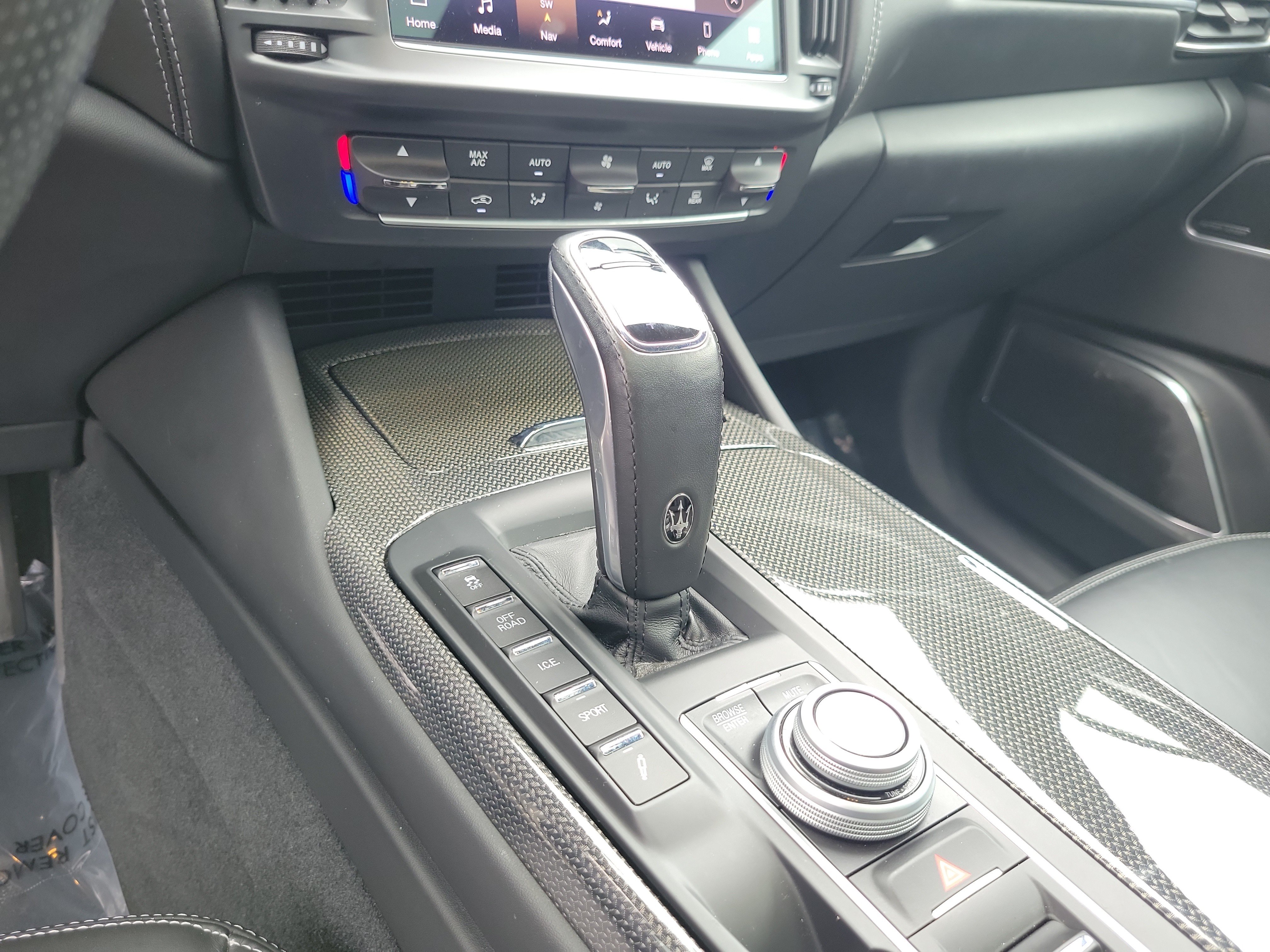 Used 2023 Maserati Levante GT AWD/4WD image 25