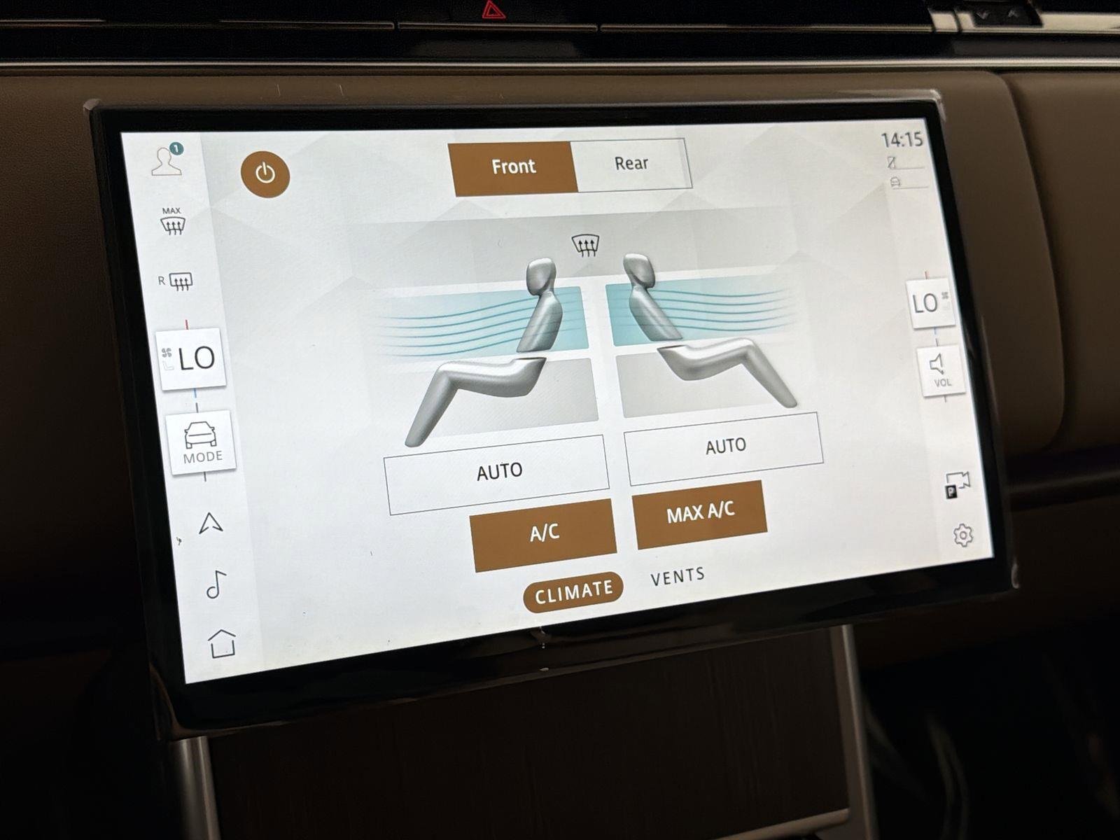 New 2025 Land Rover Range Rover SE image 17