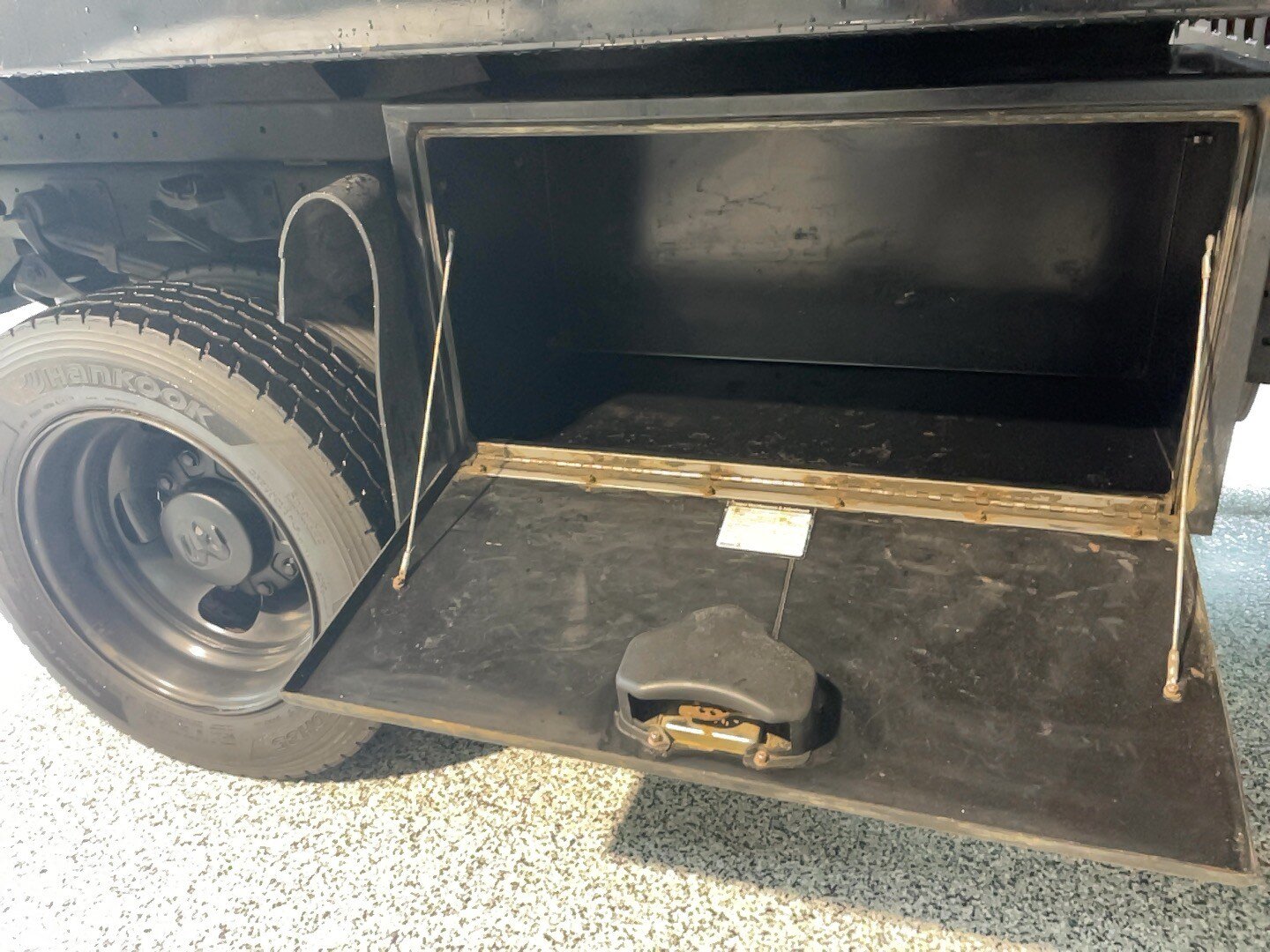 Used 2022 RAM 5500 Tradesman AWD/4WD image 11