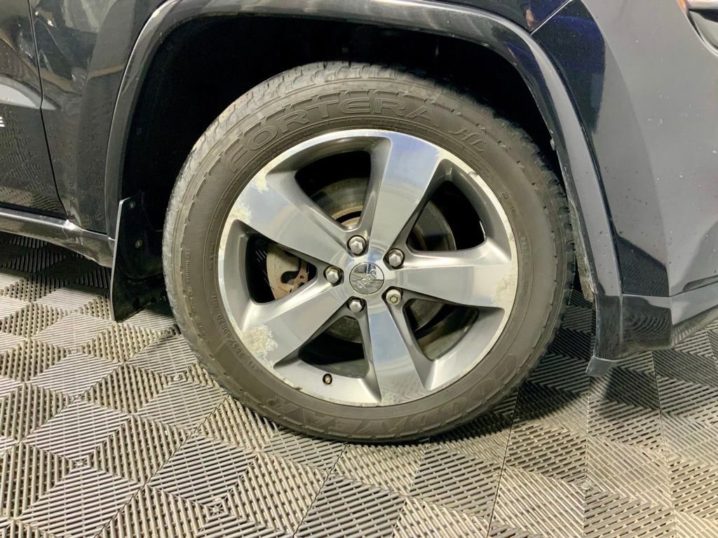 Used 2015 Jeep Grand Cherokee Overland w/ Advanced Technology Group image 31