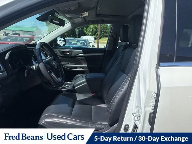 Used 2019 Toyota Highlander XLE AWD/4WD image 21