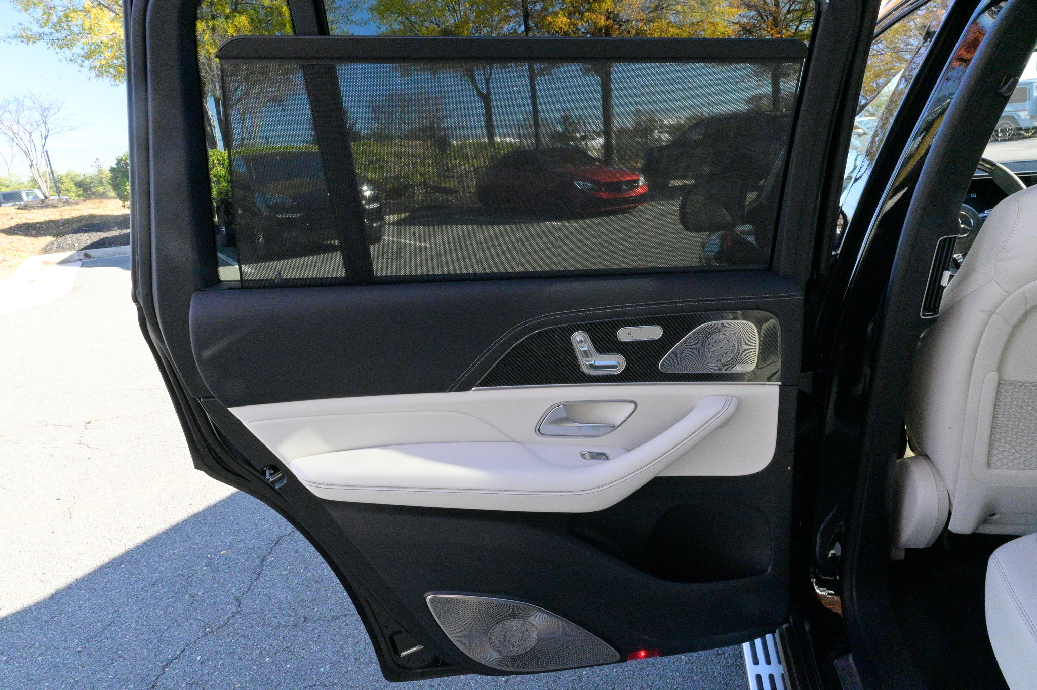 Used 2025 Mercedes-Benz GLS 63 AMG 4MATIC image 35