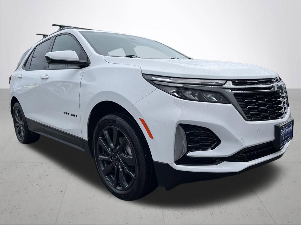 Used 2023 Chevrolet Equinox RS AWD/4WD image 3