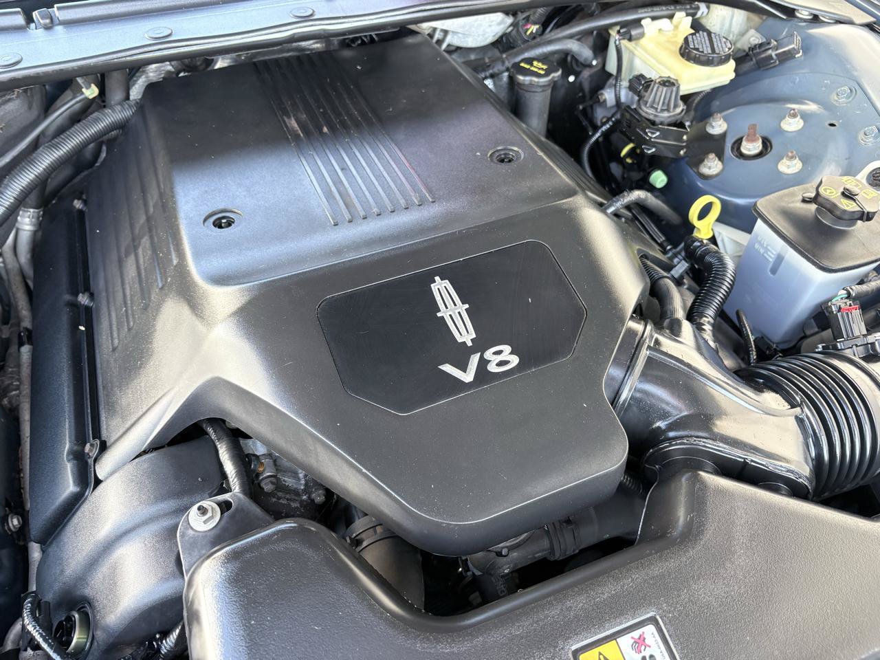 Used 2005 Lincoln LS RWD image 4
