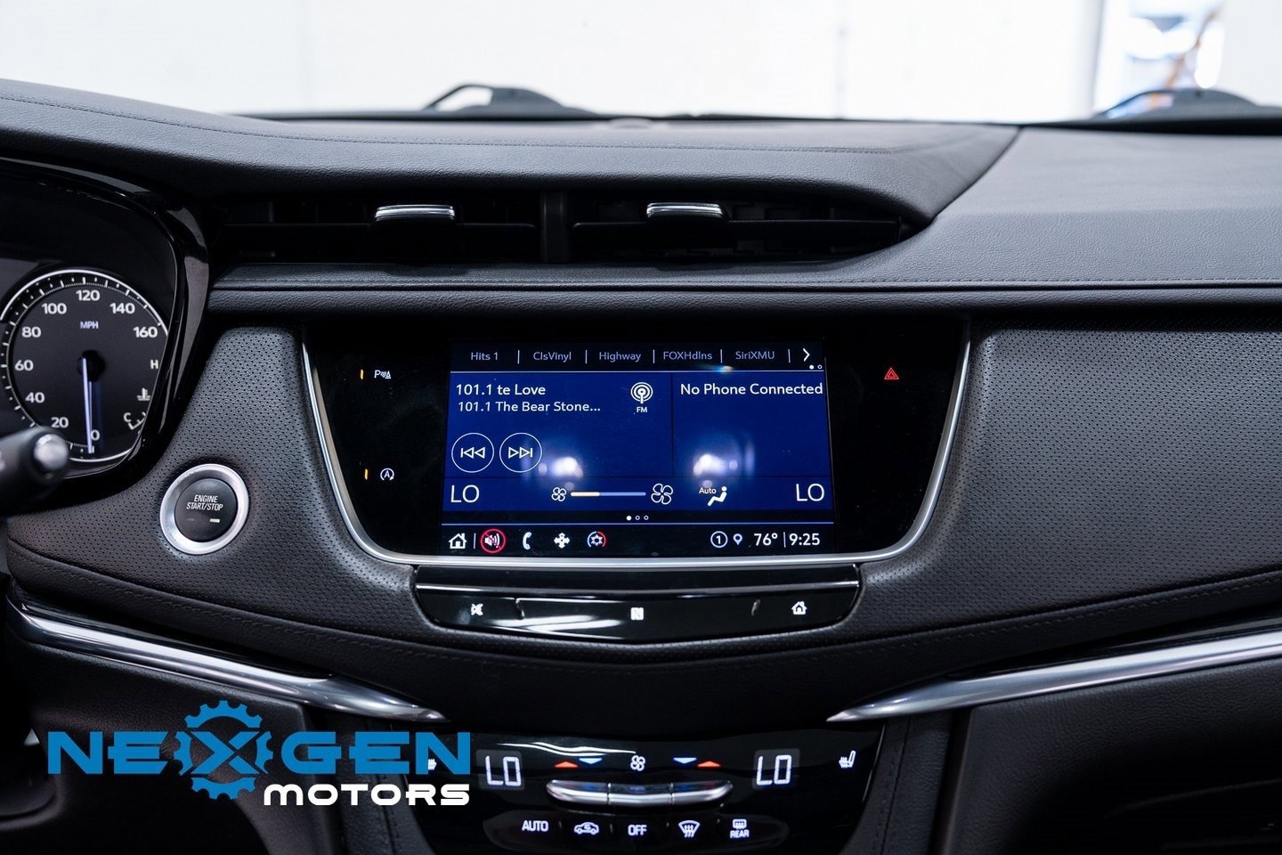 Used 2021 Cadillac XT5 Premium Luxury image 15