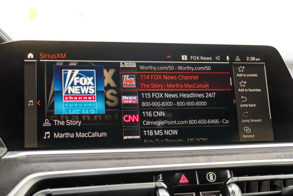 Used 2022 BMW X5 M50i w/ Executive Package image 33