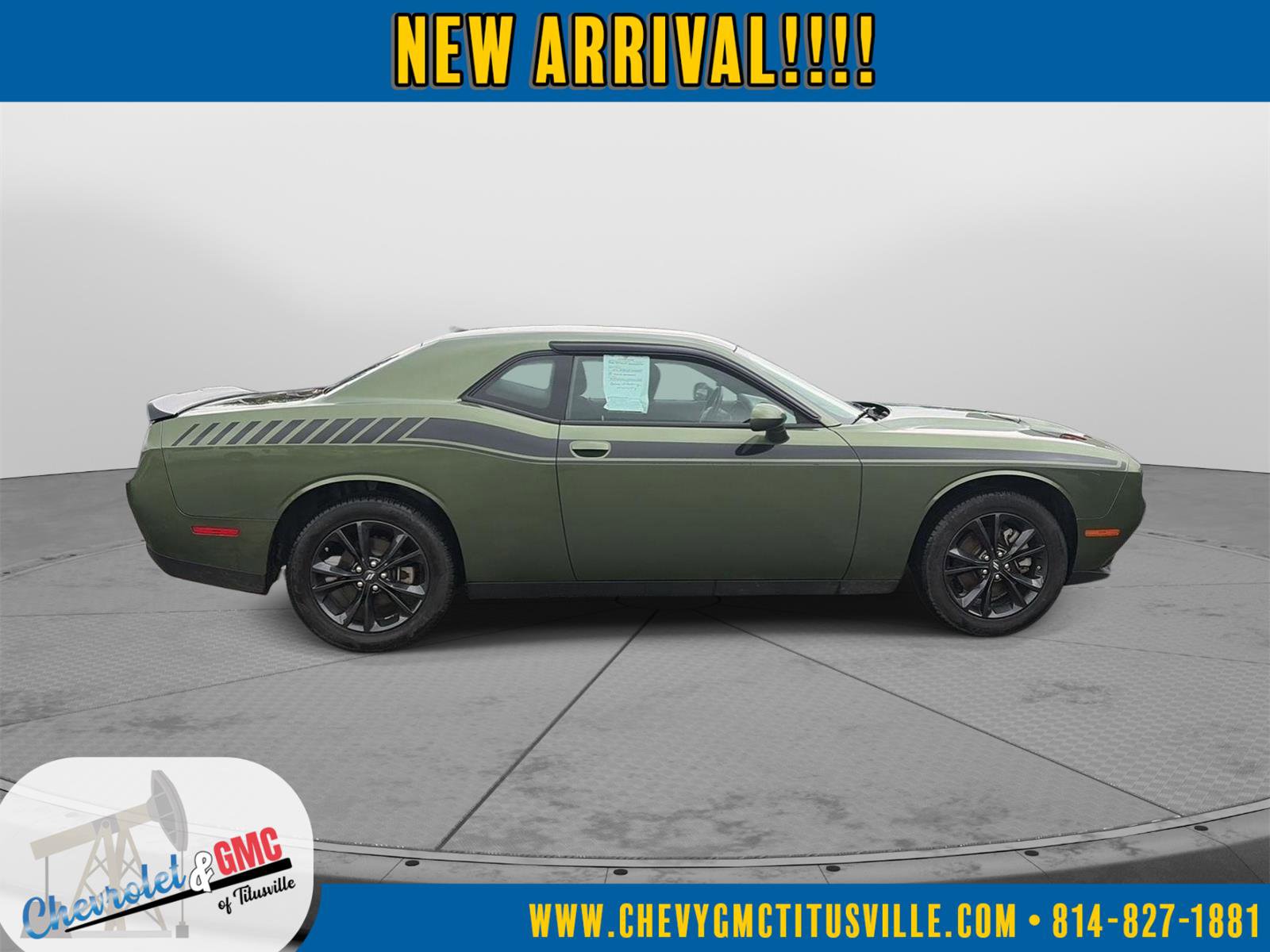 Used 2023 Dodge Challenger SXT w/ Blacktop Package AWD/4WD image 10