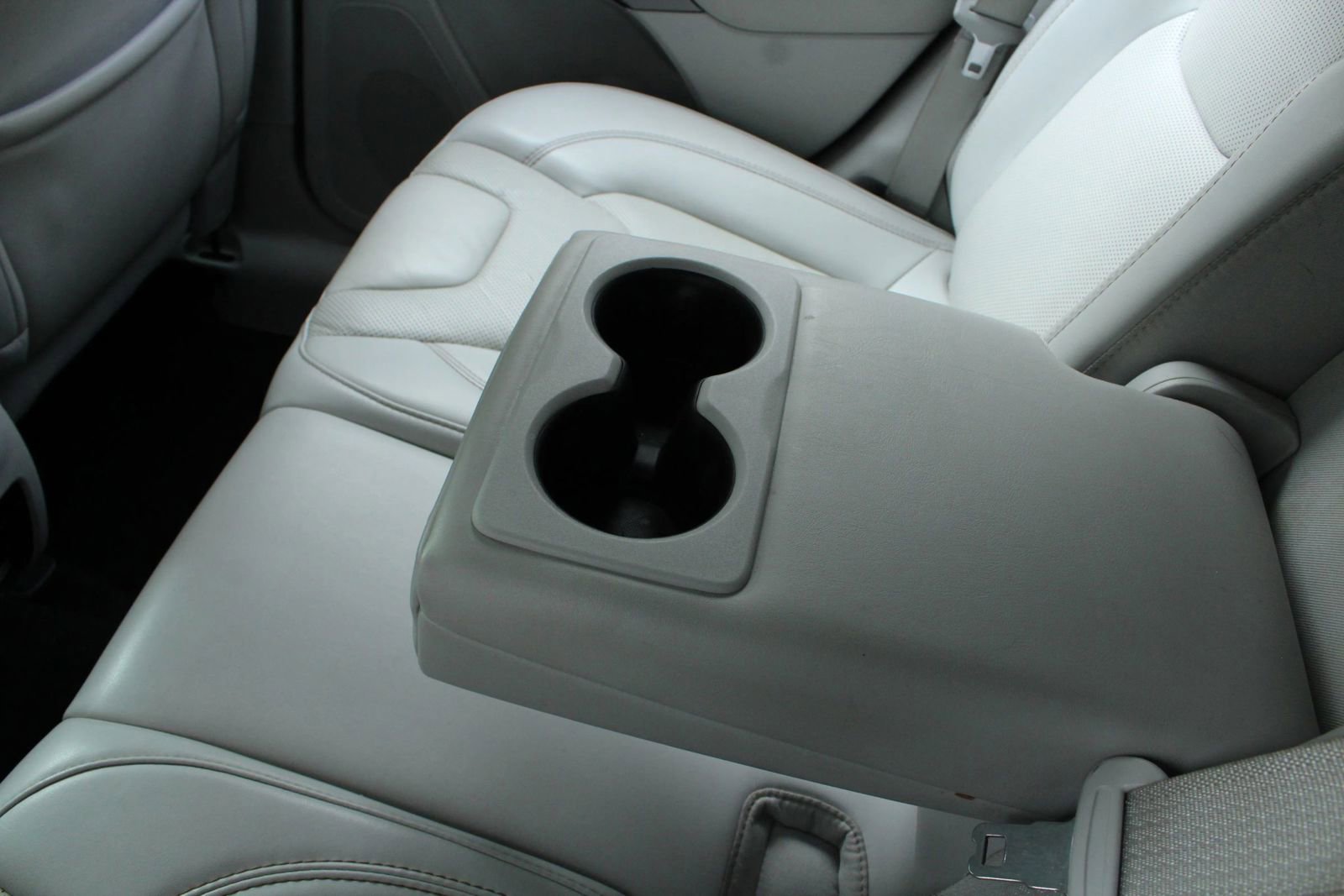 Used 2020 Jeep Cherokee Limited FWD image 23