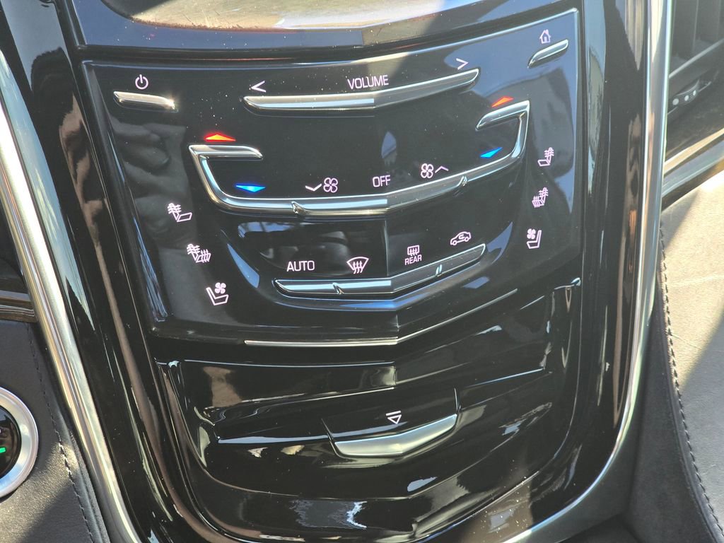 Used 2017 Cadillac Escalade Platinum image 35