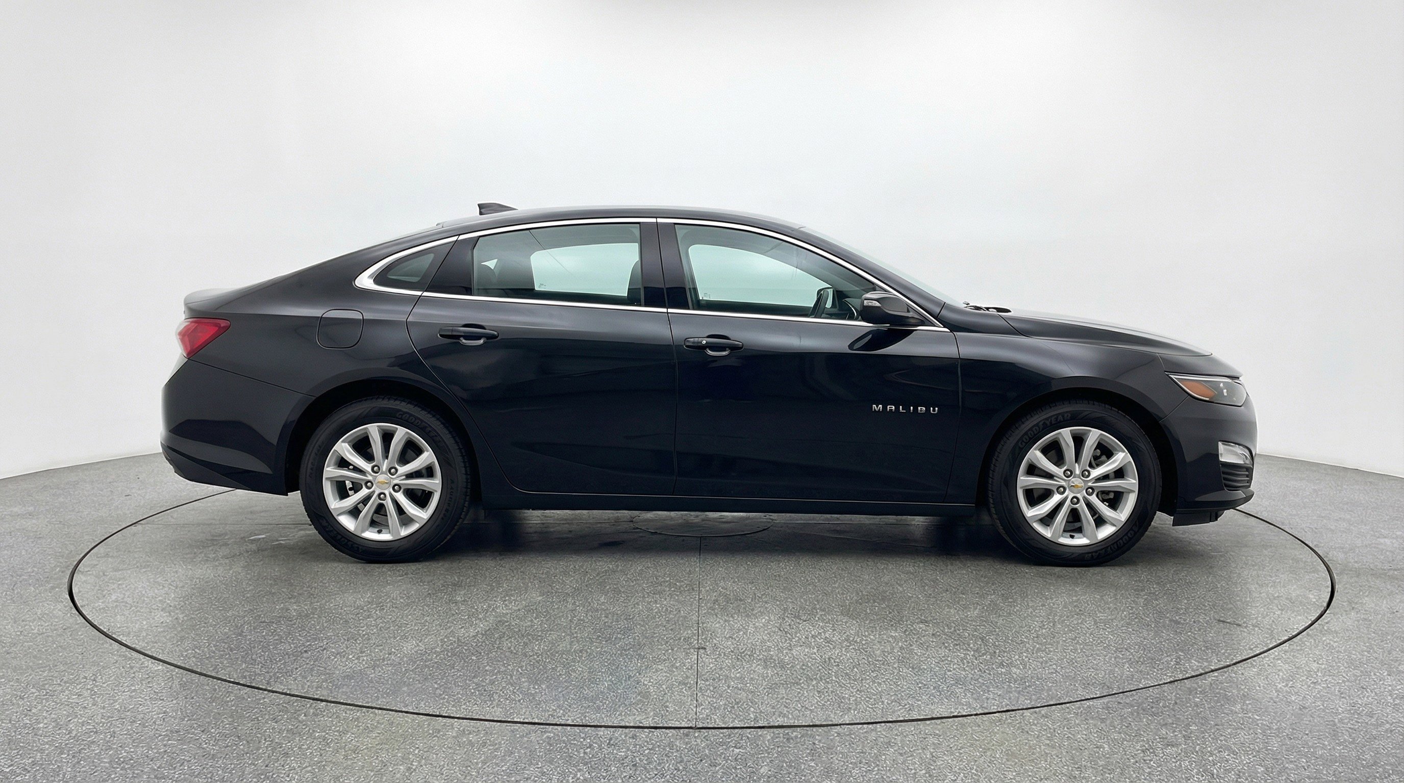 Used 2024 Chevrolet Malibu LT image 11