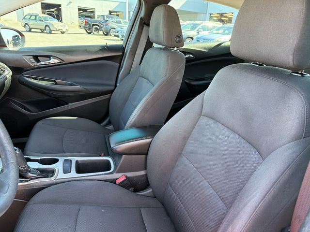 Used 2018 Chevrolet Cruze LS FWD image 19