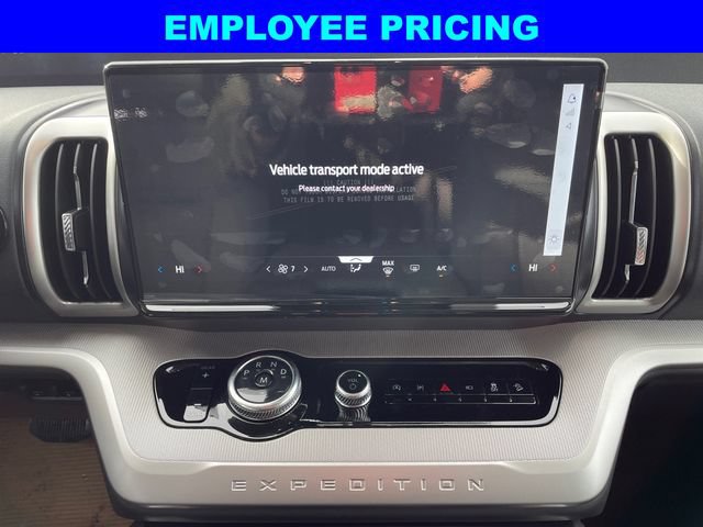 New 2025 Ford Expedition Active AWD/4WD image 11