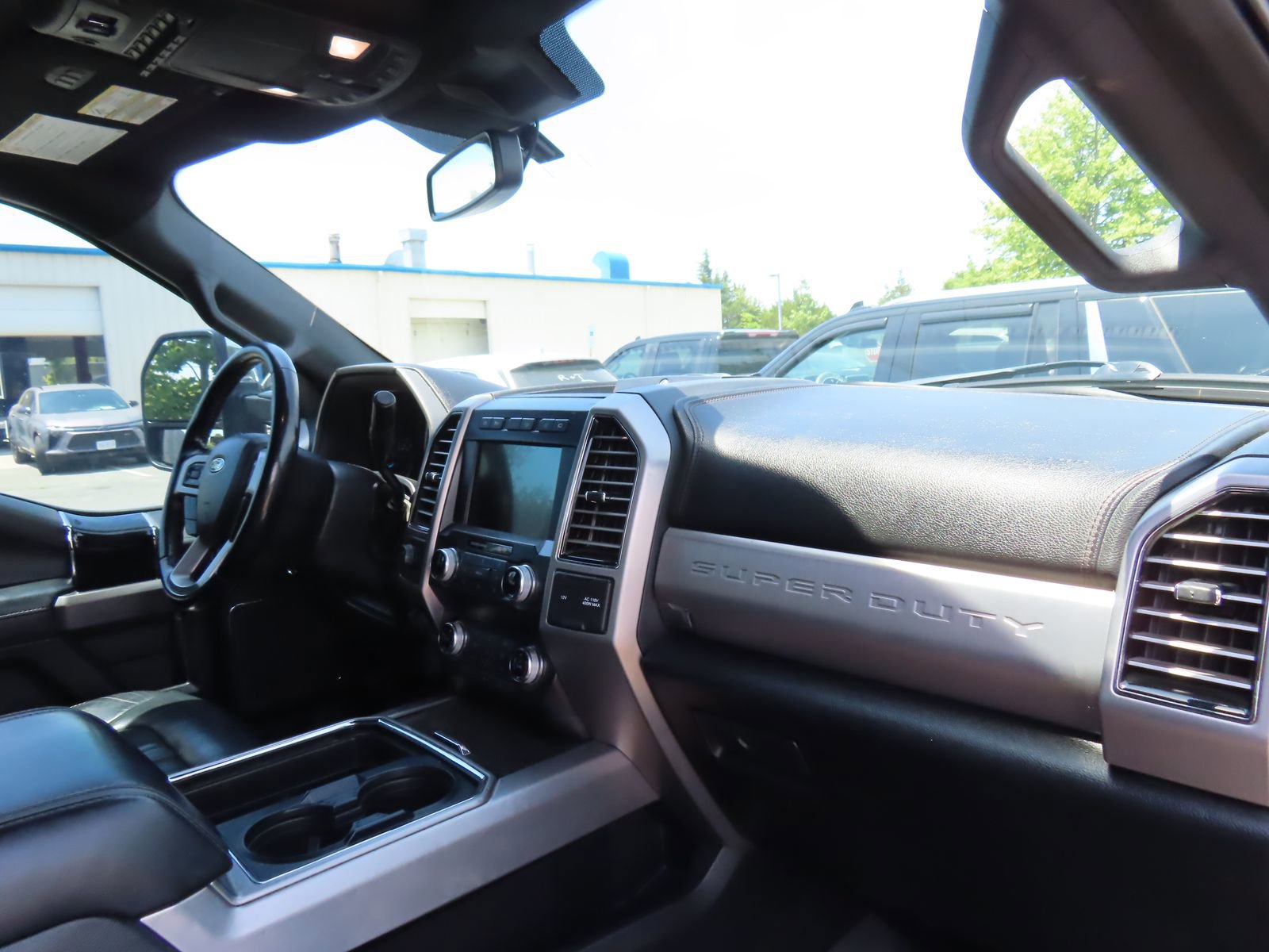 Used 2020 Ford F250 Platinum w/ FX4 Off-Road Package AWD/4WD image 18