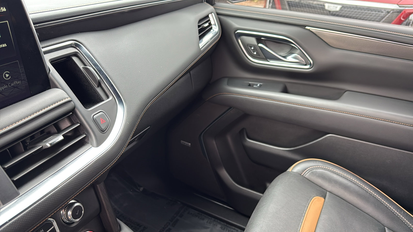 Used 2024 GMC Yukon XL AT4 image 24