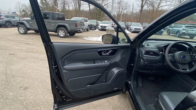 Used 2025 Subaru Forester Limited image 17