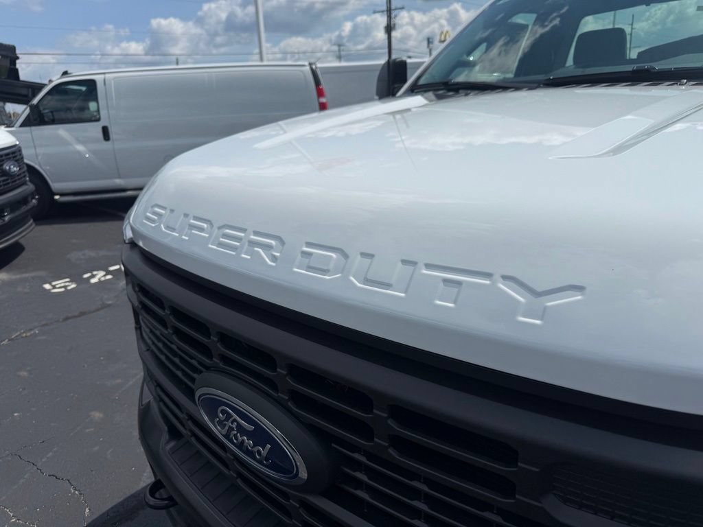 New 2026 Ford F550 2WD Regular Cab Super Duty image 12