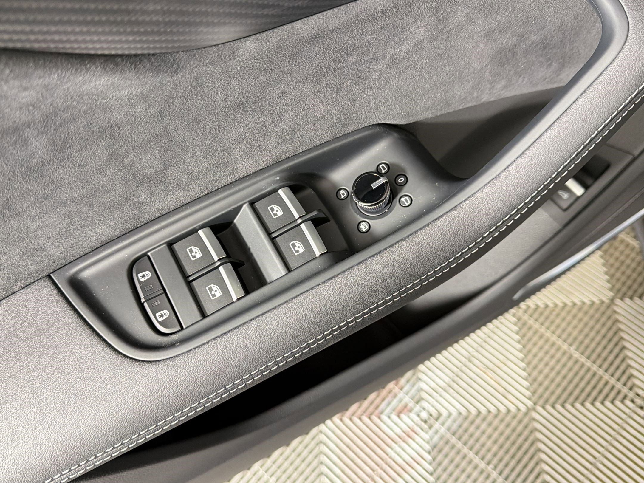 New 2026 Audi SQ7 Premium Plus image 21