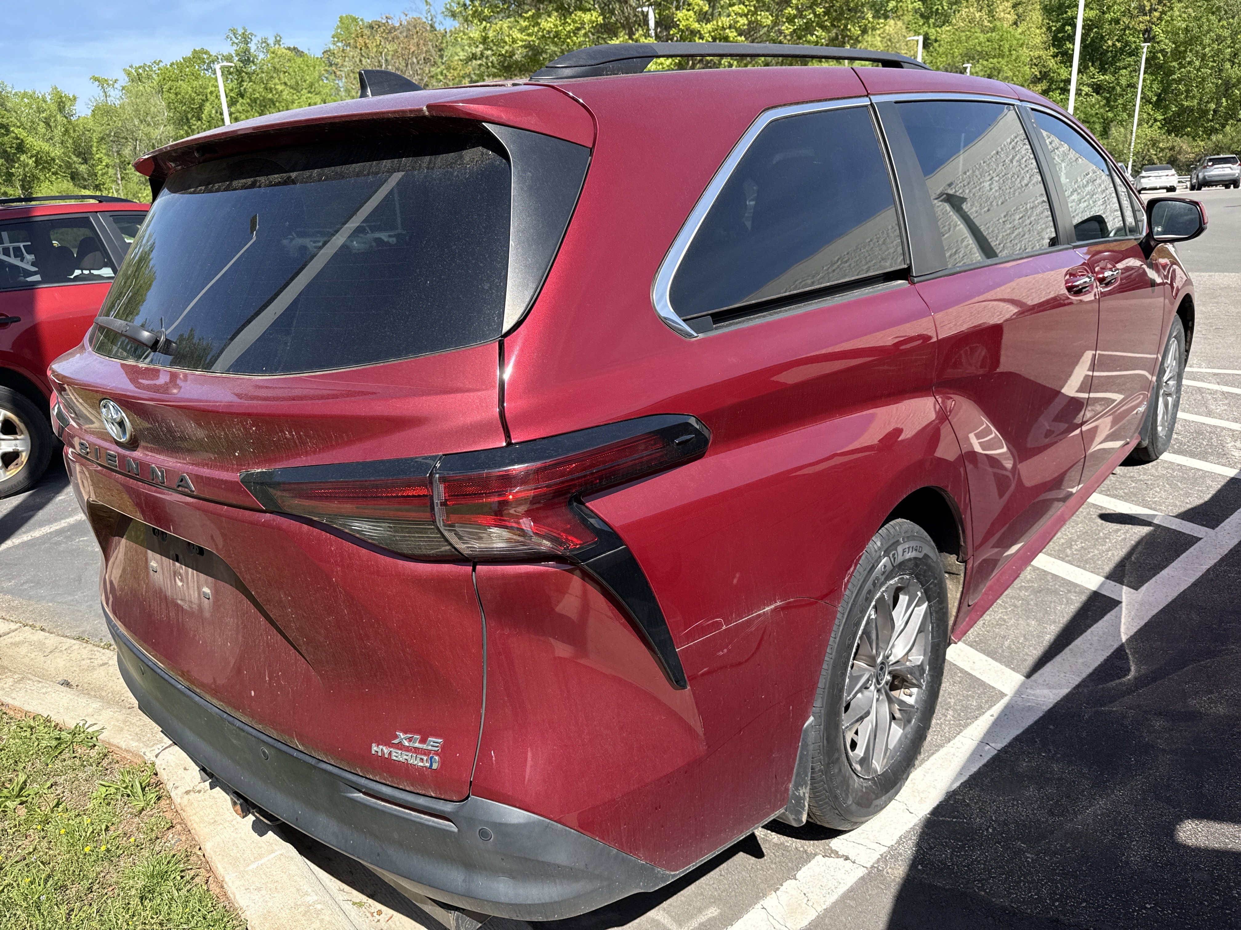 Used 2021 Toyota Sienna XLE image 44