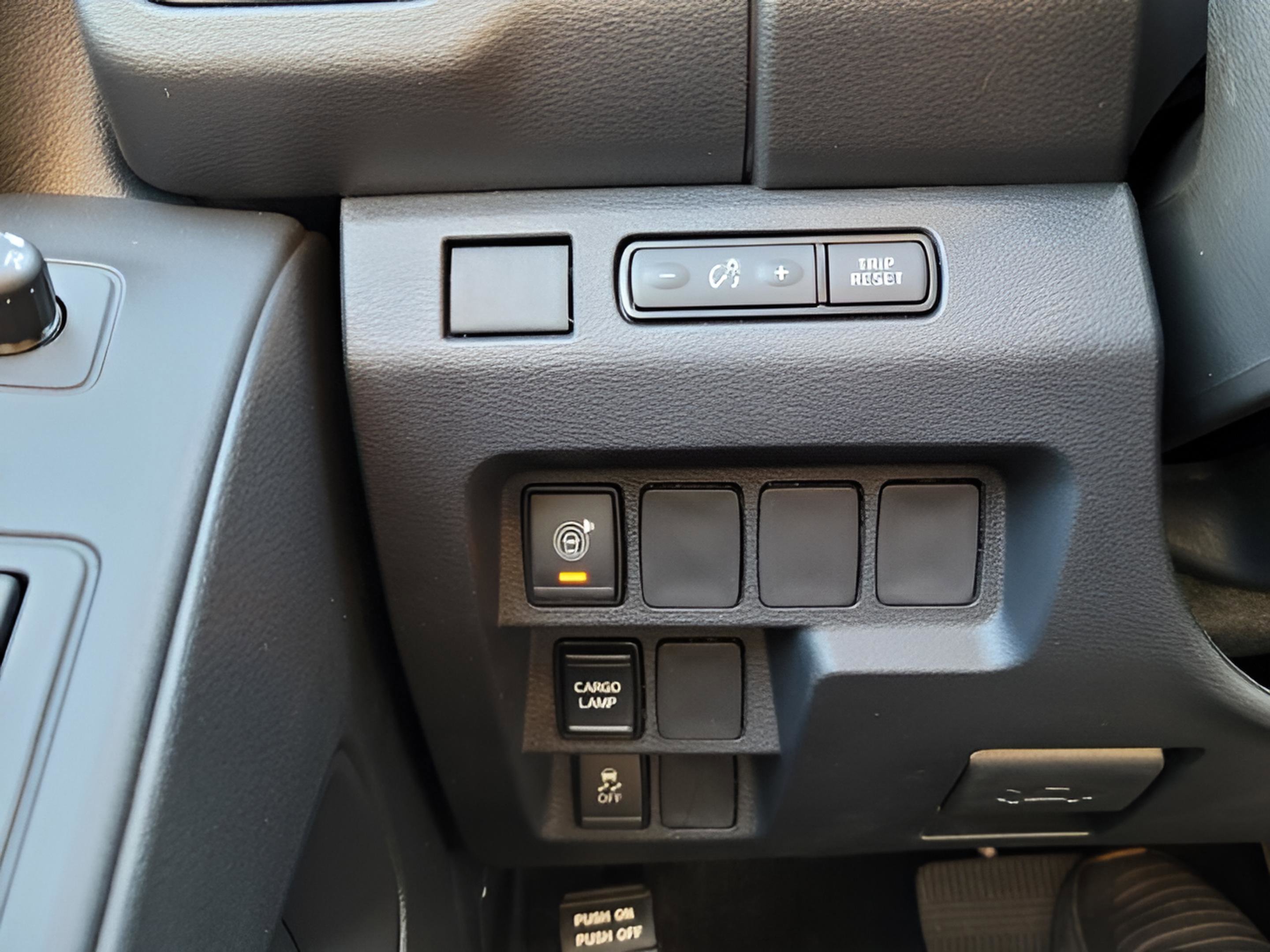 New 2026 Nissan Frontier SV image 14