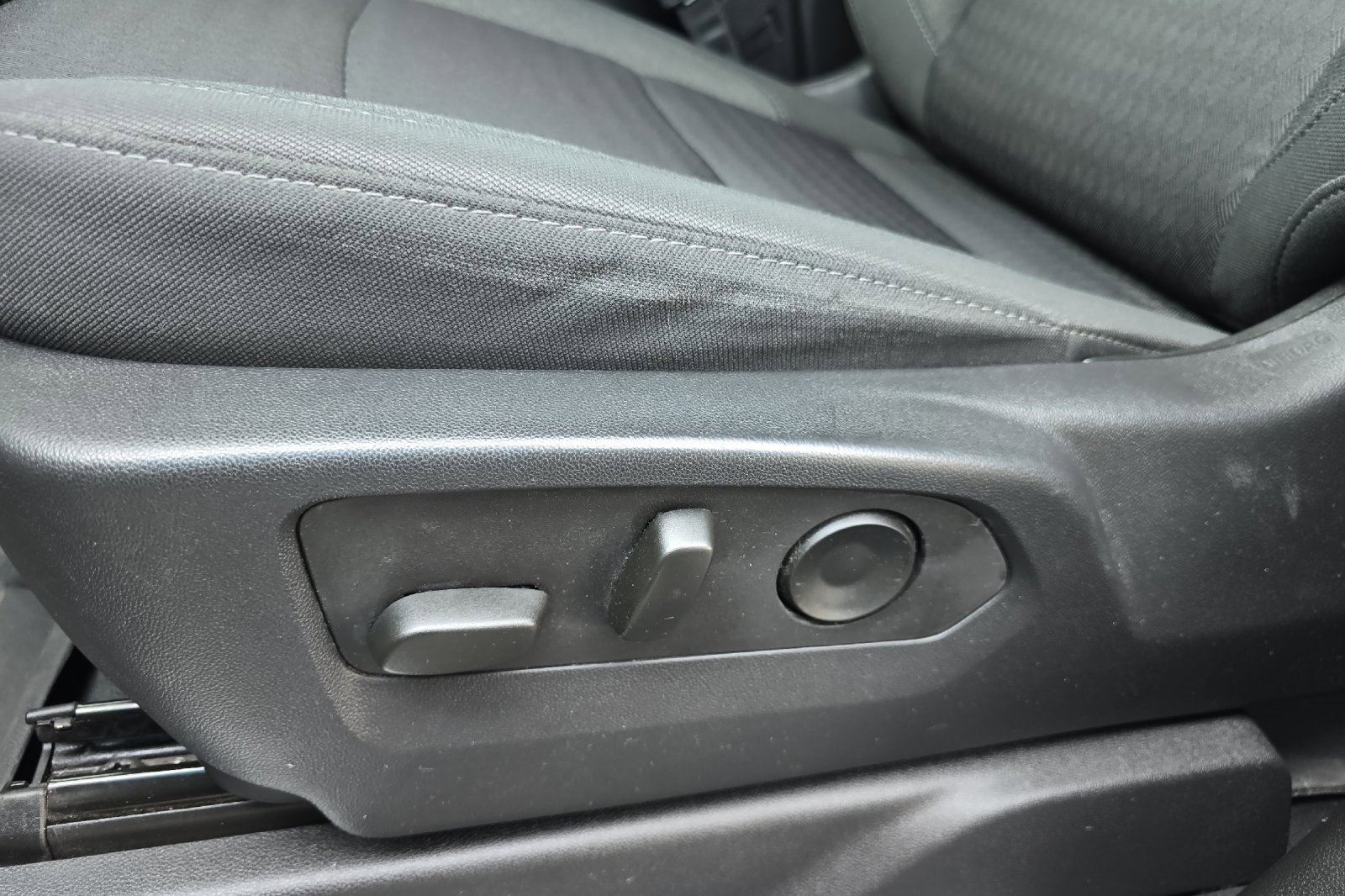 Used 2023 GMC Sierra 1500 Elevation image 12