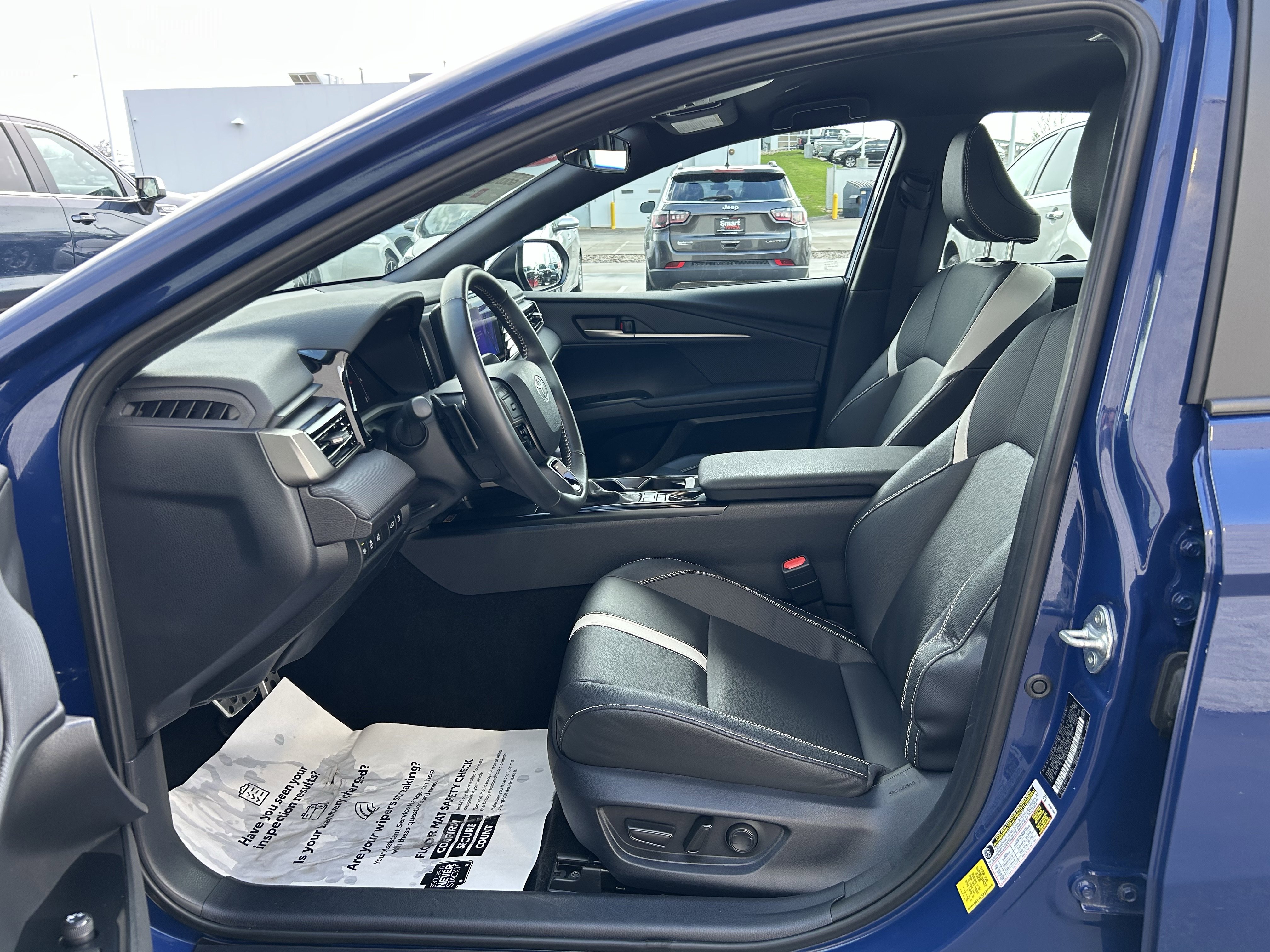 Certified 2025 Toyota Camry SE FWD image 14
