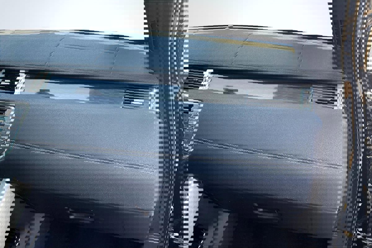 Used 2014 Land Rover Range Rover Evoque Dynamic image 17