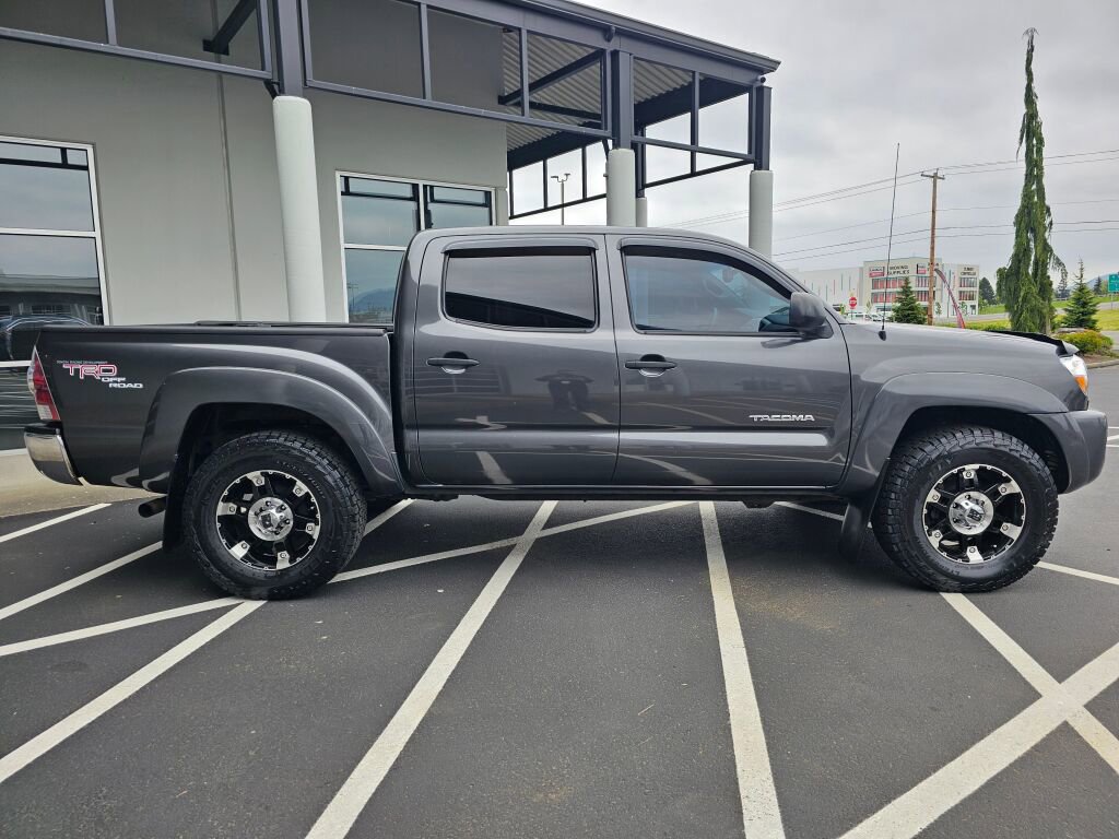 Used 2010 Toyota Tacoma 4x4 Double Cab image 6