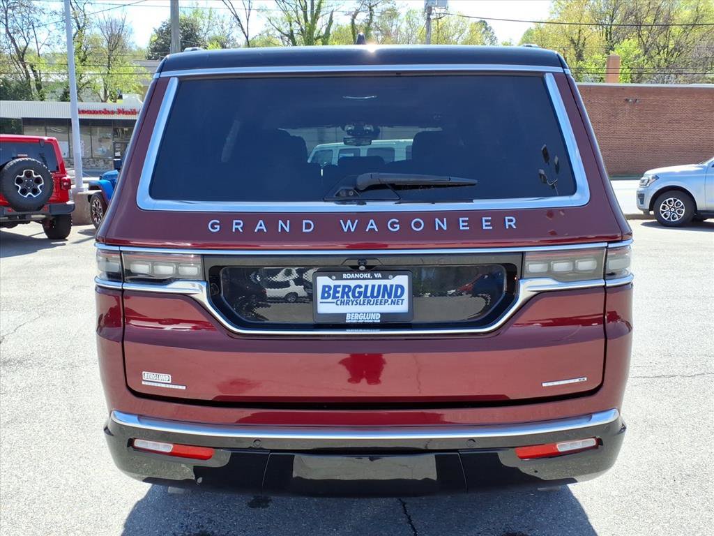 Used 2022 Jeep Grand Wagoneer Series II w/ Convenience Group III AWD/4WD image 5