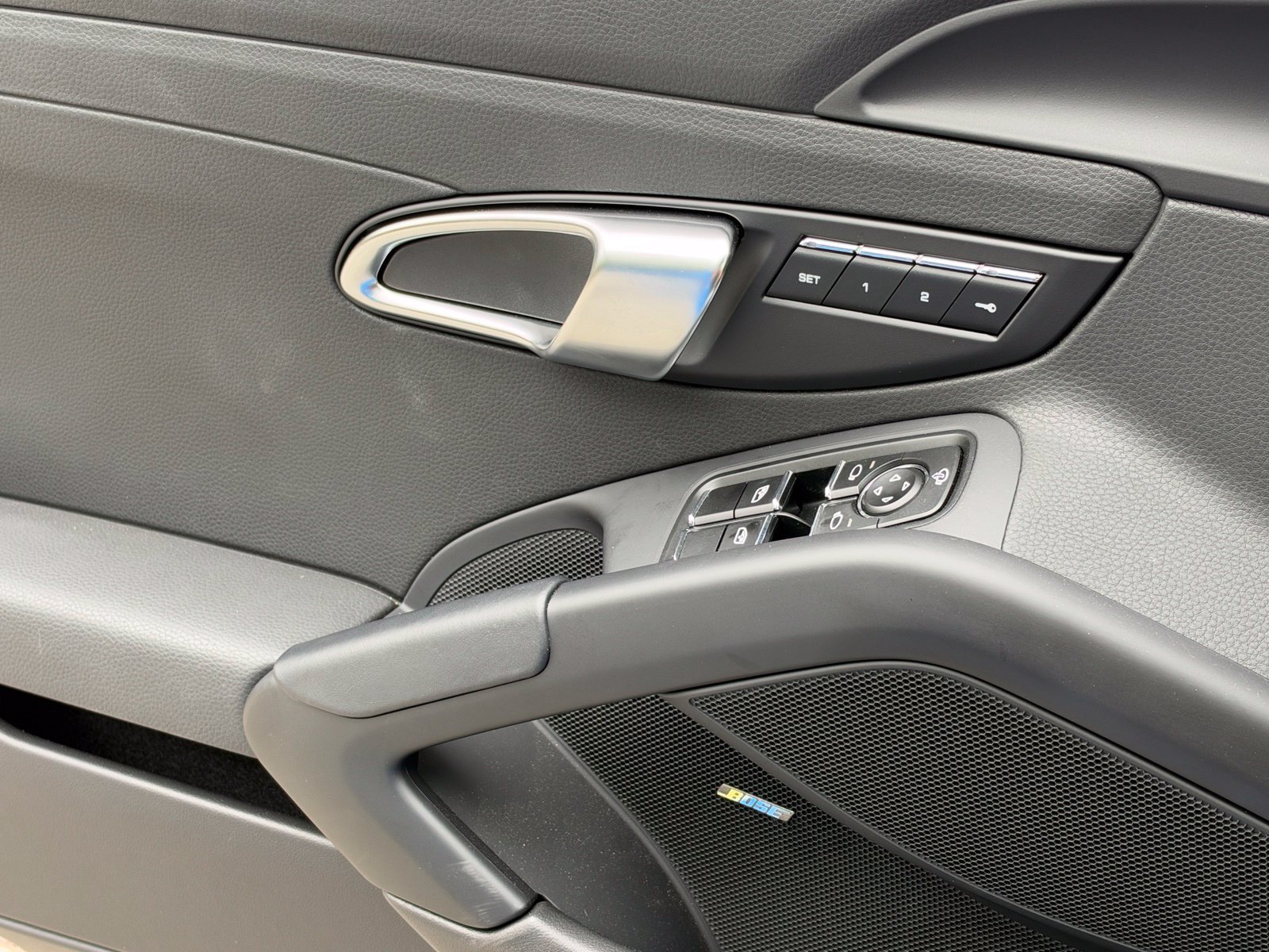 Certified 2025 Porsche 718 Cayman RWD image 29