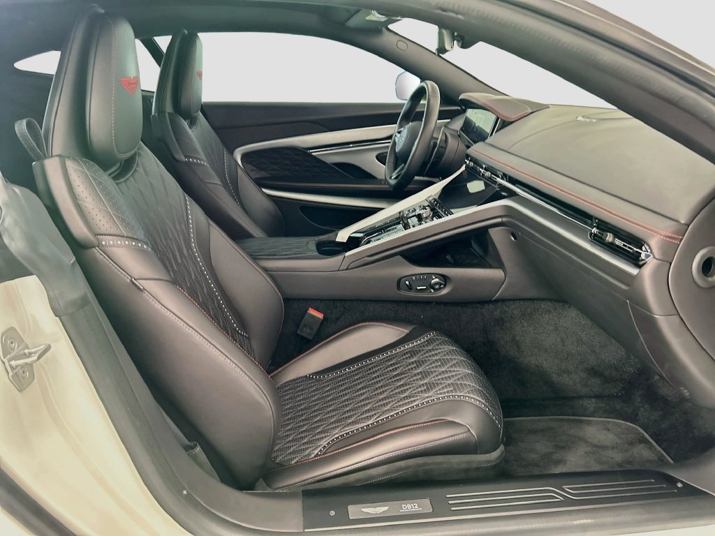 Used 2025 Aston Martin DB12 Coupe RWD image 19