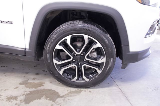Used 2022 Jeep Compass Limited AWD/4WD image 11