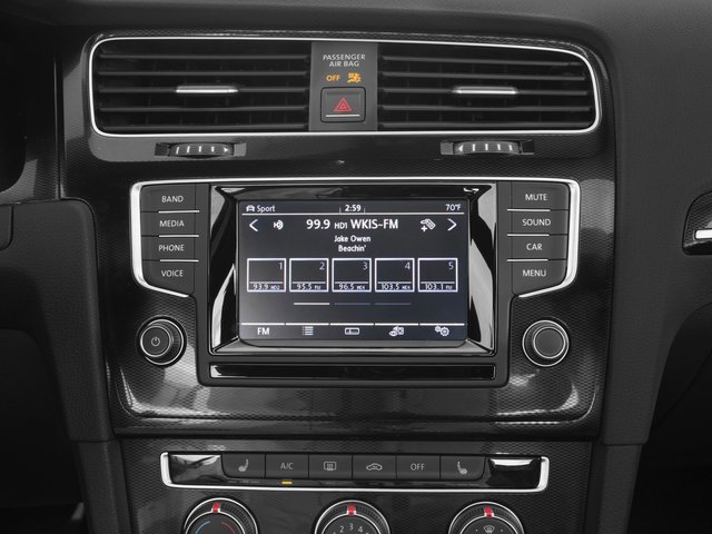 Used 2017 Volkswagen GTI SE image 10