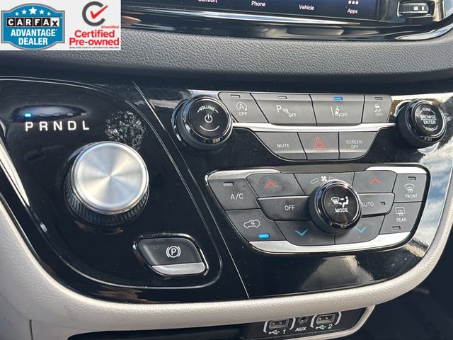 Certified 2024 Chrysler Pacifica Touring-L image 32