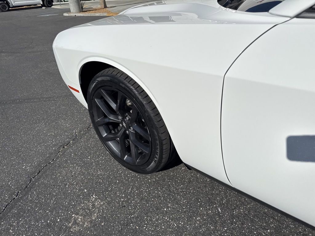 Used 2023 Dodge Challenger SXT w/ Blacktop Package image 9