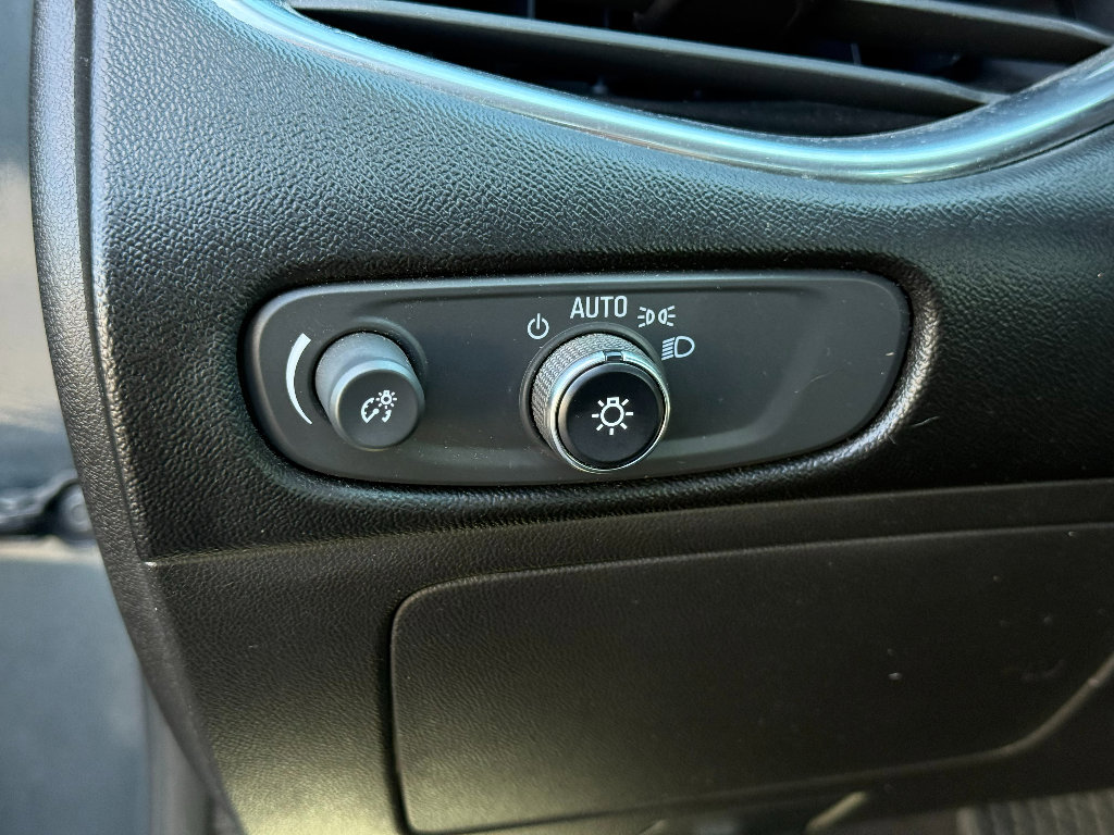 Used 2019 Chevrolet Malibu LT image 19