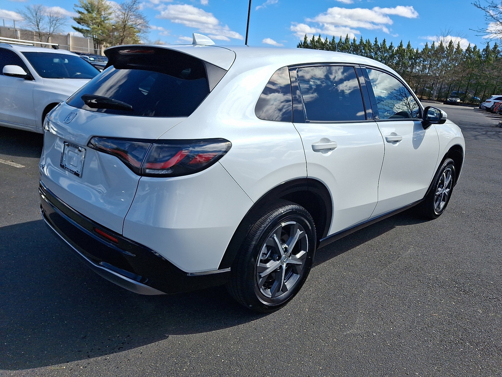 Used 2023 Honda HR-V EX-L image 6