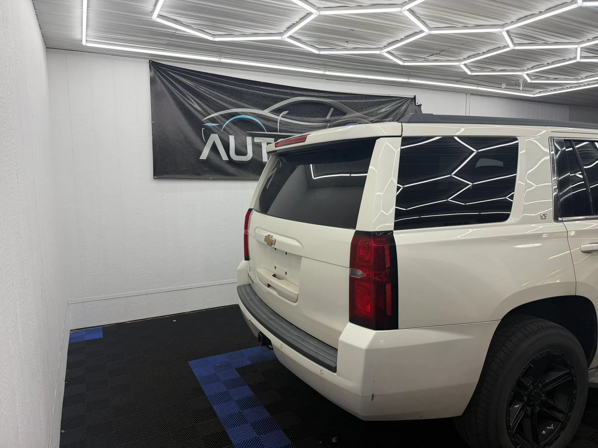 Used 2015 Chevrolet Tahoe LT AWD/4WD image 2